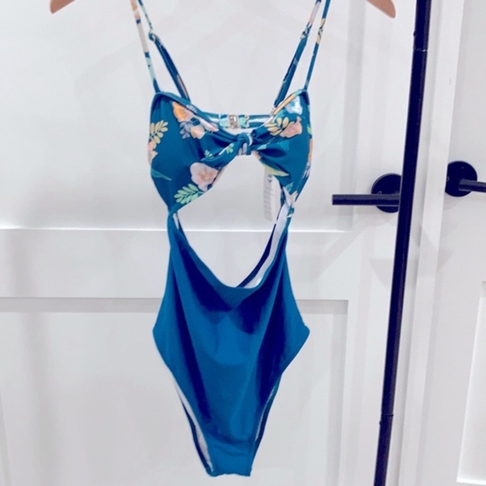 🌊NWT Beachsissi Women’s one piece swimsuit🌊 - Picture 4 of 7
